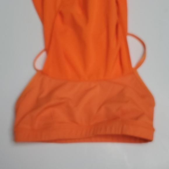 Lululemon - Amped Workout Tank Top size 4 - Picture 7 of 8